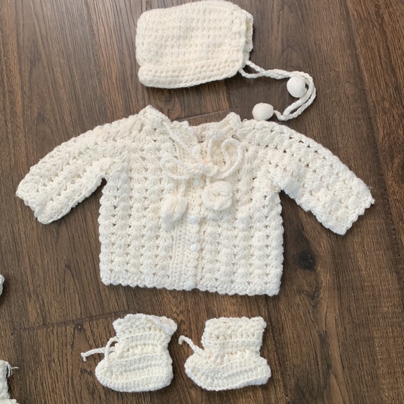 Vintage Baby Infant Girl Handmade Crochet Clothes
HANDMADE CROCHET Dress outfit - Picture 6 of 9